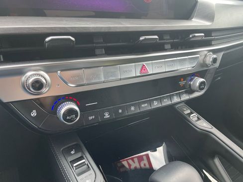 Used 2025 Kia Telluride EX X-Line image 18