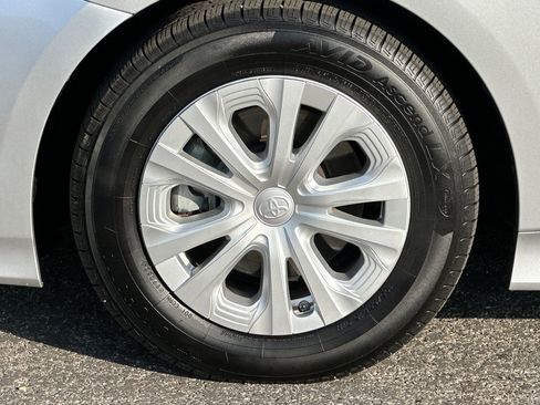 Used 2021 Toyota Prius Prime XLE image 37