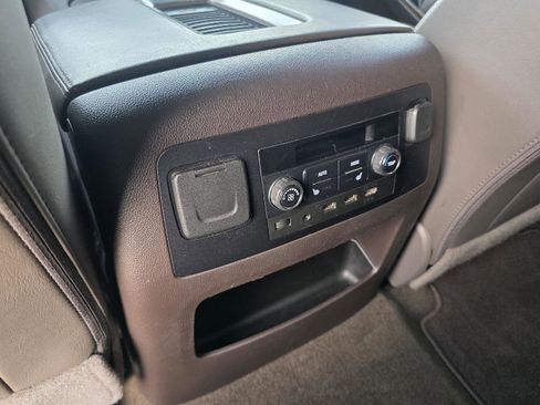 Used 2018 GMC Yukon Denali w/ Denali Ultimate Package image 43