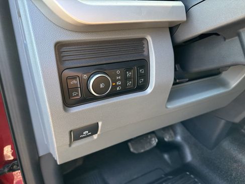 Certified 2025 Ford F350 XLT w/ Black Appearance Package image 38