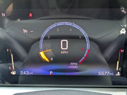 Used 2025 Chevrolet Trax LT w/ LPO, Blackout Package image 17
