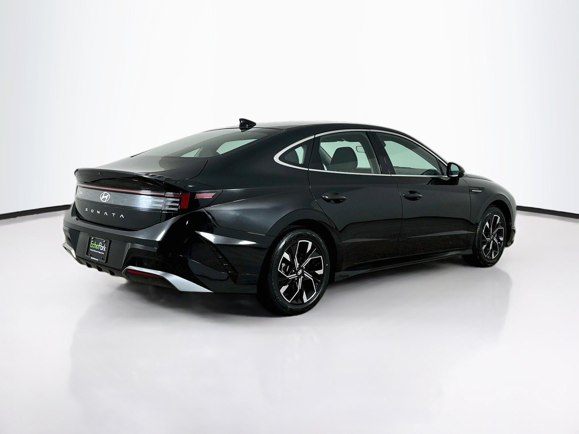 Used 2025 Hyundai Sonata SEL FWD image 9