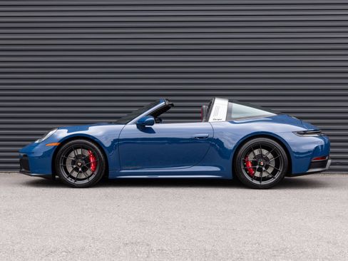 Certified 2025 Porsche 911 Targa 4 GTS AWD/4WD image 2