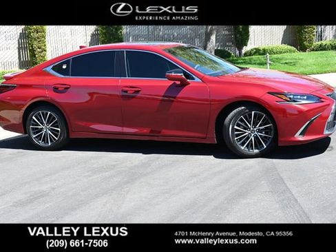 Certified 2024 Lexus ES 300h w/ Premium Package FWD image 3