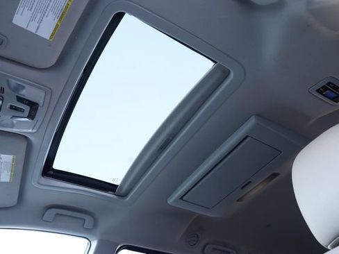 Used 2020 Toyota Sienna XLE Premium image 28