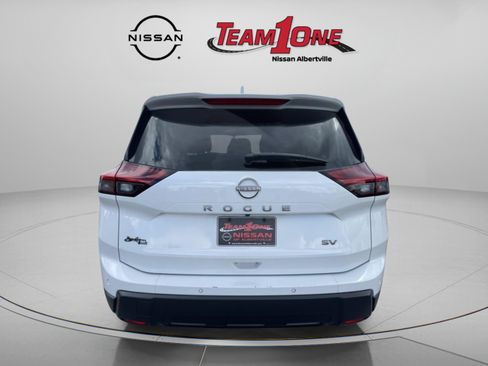 Used 2024 Nissan Rogue SV FWD image 7