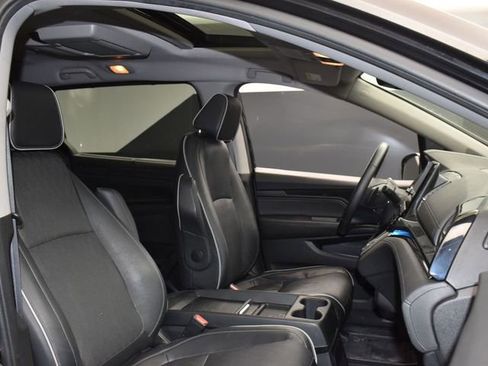 Used 2023 Honda Odyssey Elite image 17
