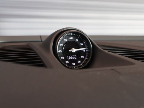 New 2025 Porsche Macan 4 Electric image 26