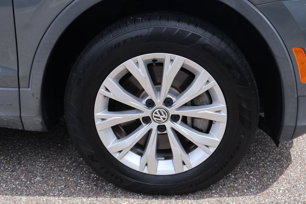 Used 2019 Volkswagen Tiguan S AWD/4WD image 9