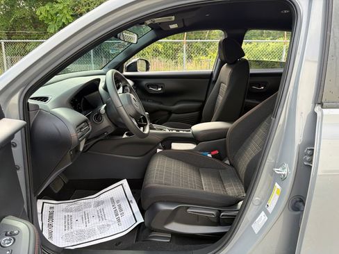 Used 2025 Honda HR-V Sport image 21