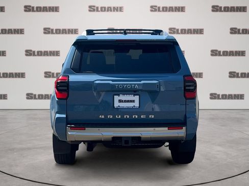 Used 2025 Toyota 4Runner Limited AWD/4WD image 4