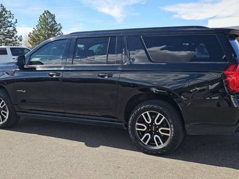 Used 2021 GMC Yukon XL AT4 w/ AT4 Premium Plus Package AWD/4WD image 7