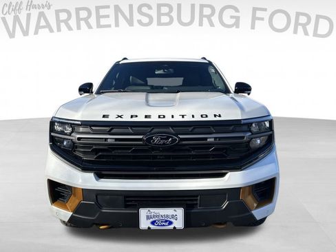 New 2026 Ford Expedition Tremor image 2