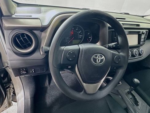 Used 2016 Toyota RAV4 LE image 6