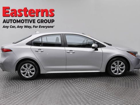 Used 2024 Toyota Corolla LE FWD image 4