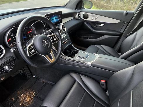 Used 2022 Mercedes-Benz GLC 300 w/ Premium Package Lite image 29