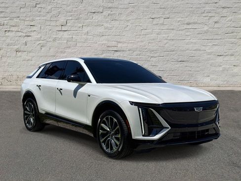 Used 2024 Cadillac Lyriq Sport RWD image 9