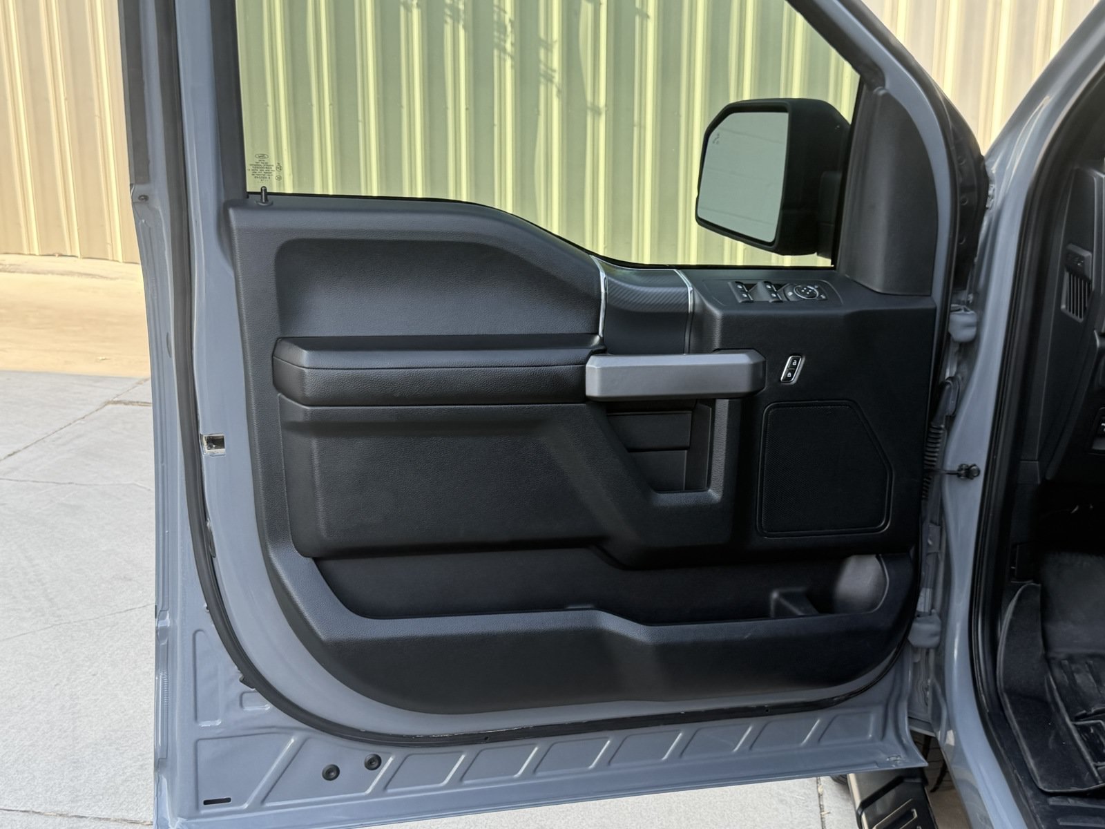Used 2019 Ford F150 XLT w/ Equipment Group 302A Luxury AWD/4WD image 24