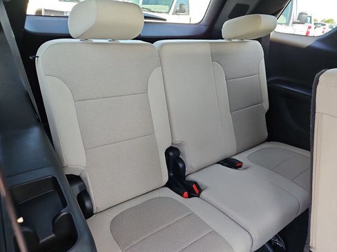 Certified 2023 Chevrolet Traverse LS FWD image 34