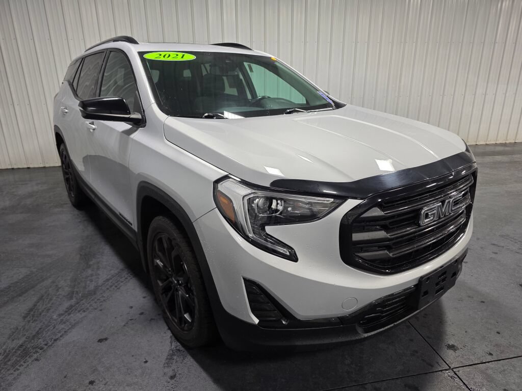 Used 2021 GMC Terrain SLE w/ GMC Pro Grade Package AWD/4WD image 2
