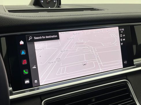 Used 2023 Porsche Panamera image 21