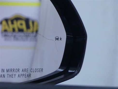 Used 2019 Cadillac XT4 Premium Luxury image 28