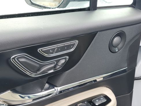 New 2026 Lincoln Corsair Grand Touring image 9