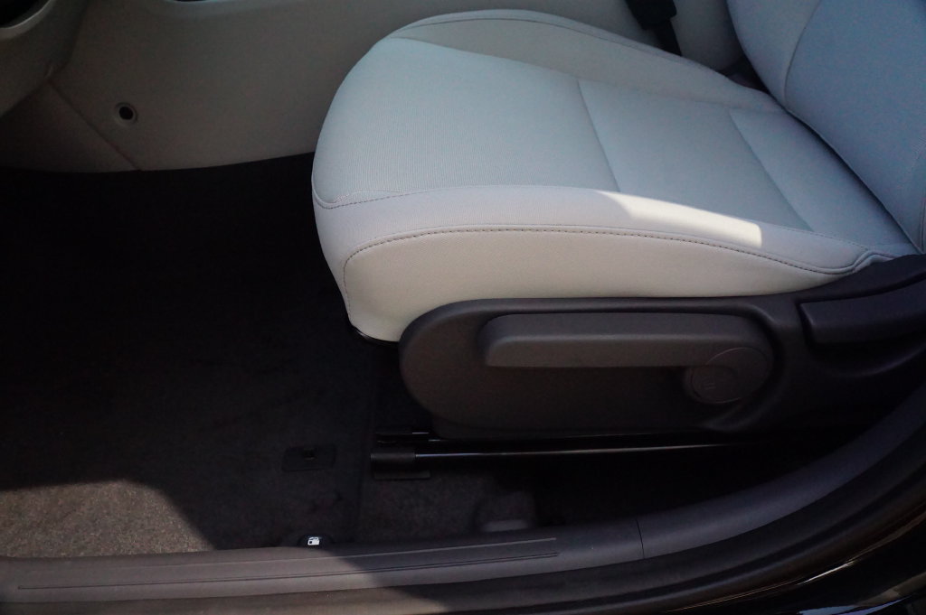 New 2027 Hyundai Kona SE FWD image 15