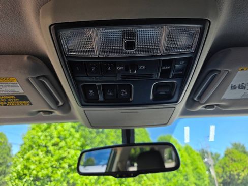 Used 2019 Toyota 4Runner Limited AWD/4WD image 27