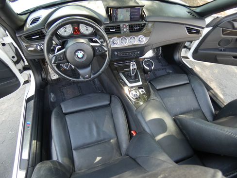 Used 2015 BMW Z4 sDrive35is image 26