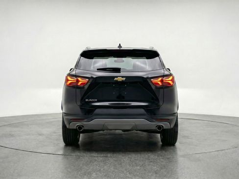 Used 2025 Chevrolet Blazer LT FWD image 7