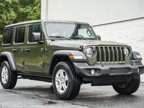 Used 2022 Jeep Wrangler Unlimited Sport image 2