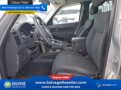Used 2012 Jeep Liberty Sport image 9