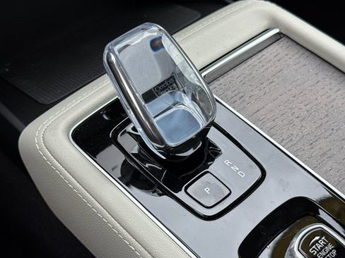 New 2026 Volvo XC90 T8 Ultra w/ Protection Package Premier image 22