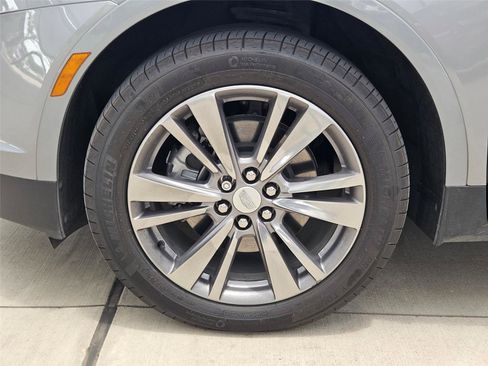 Used 2025 Cadillac XT5 Premium Luxury FWD image 5