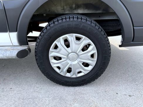 Used 2018 Ford Transit 250 130 Low Roof w/ Exterior Upgrade Package RWD image 23
