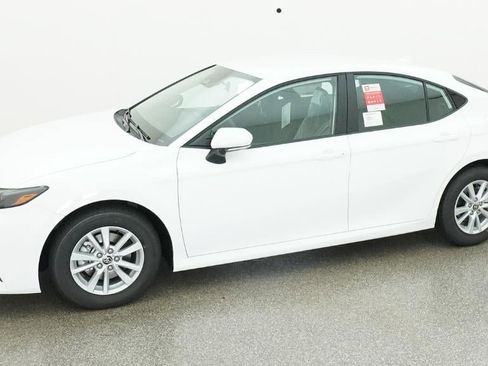 New 2026 Toyota Camry LE FWD image 2