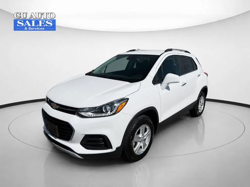Used 2018 Chevrolet Trax LT w/ Driver Confidence Package AWD/4WD image 3