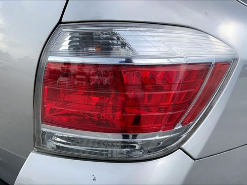 Used 2013 Toyota Highlander Plus FWD image 29