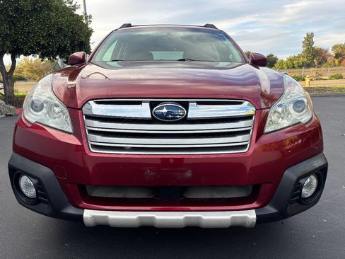 Used 2013 Subaru Outback 2.5i Limited image 2