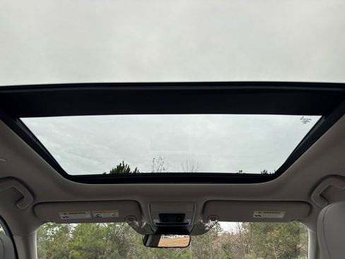 New 2025 Honda Pilot Touring image 17