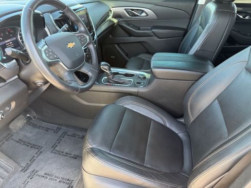 Used 2021 Chevrolet Traverse Premier w/ Redline Edition FWD image 14