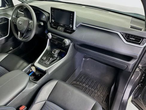 Used 2020 Toyota RAV4 XSE image 33