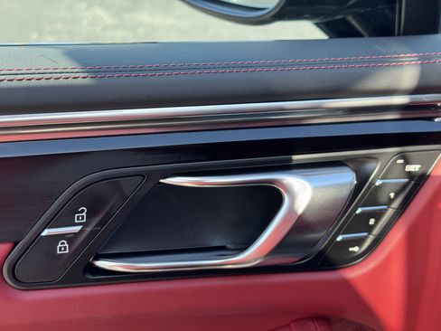 New 2025 Porsche Macan image 22