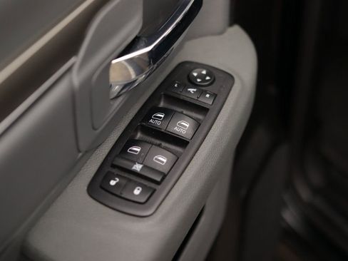 Used 2019 RAM 1500 Big Horn image 27