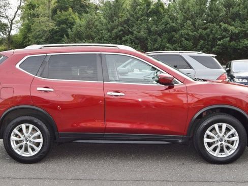 Used 2018 Nissan Rogue SV AWD/4WD image 6