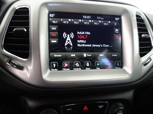 Used 2018 Jeep Compass Latitude w/ Popular Equipment Group AWD/4WD image 14