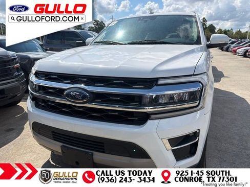 Used 2022 Ford Expedition Max Limited RWD image 2