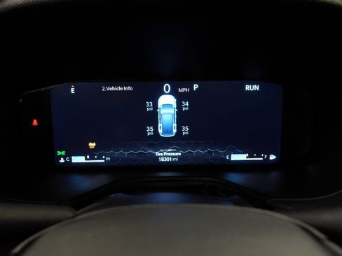 Used 2024 Jeep Compass Trailhawk w/ Trailhawk Elite Group AWD/4WD image 29