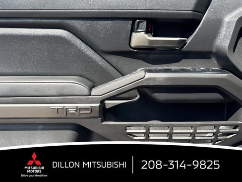 Used 2025 Toyota Tacoma TRD Sport AWD/4WD image 11